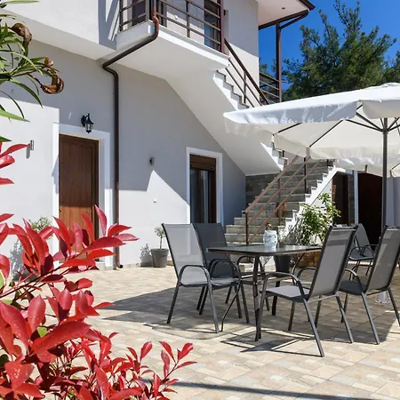 Aspa's House Aparthotel 3*